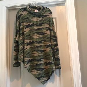 NWT Wanna B Camouflage Top